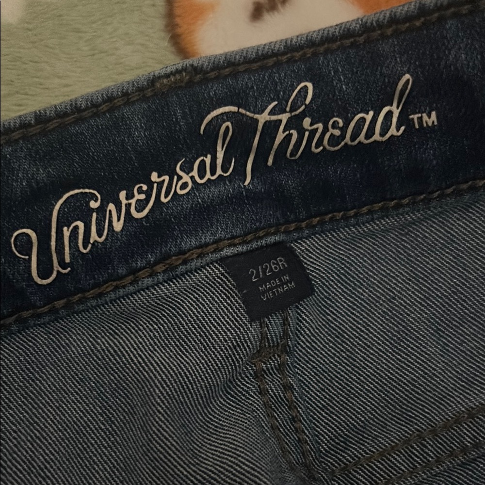 Universal Thread Dark Wash Mid Rise Jeans - Picture 4 of 4